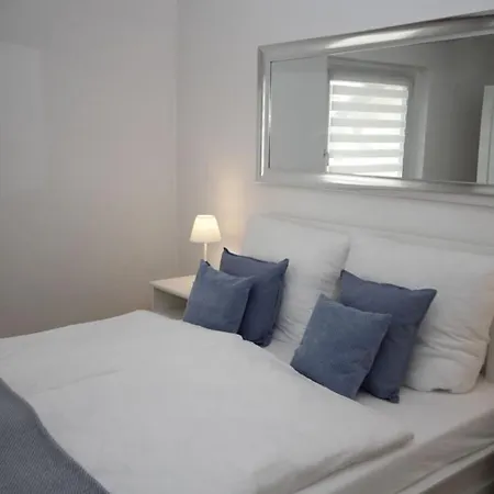 Apartment At The Gates Of Hamburg *